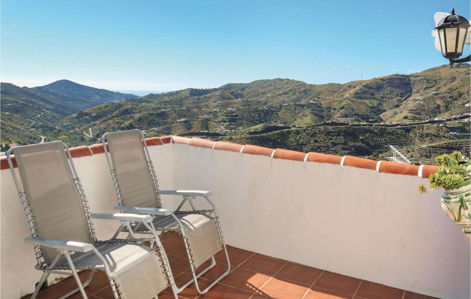 Nice Home In Canillas De Albaida With Wifi Экстерьер фото